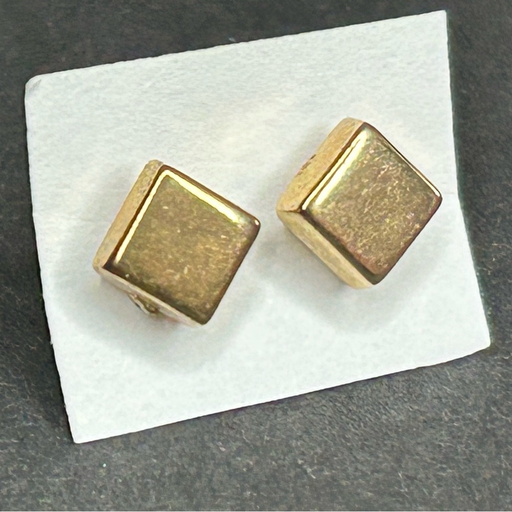 Rounded Puffed Square Gold Tone Pierced Stud Earrings Puffy Squares Studs